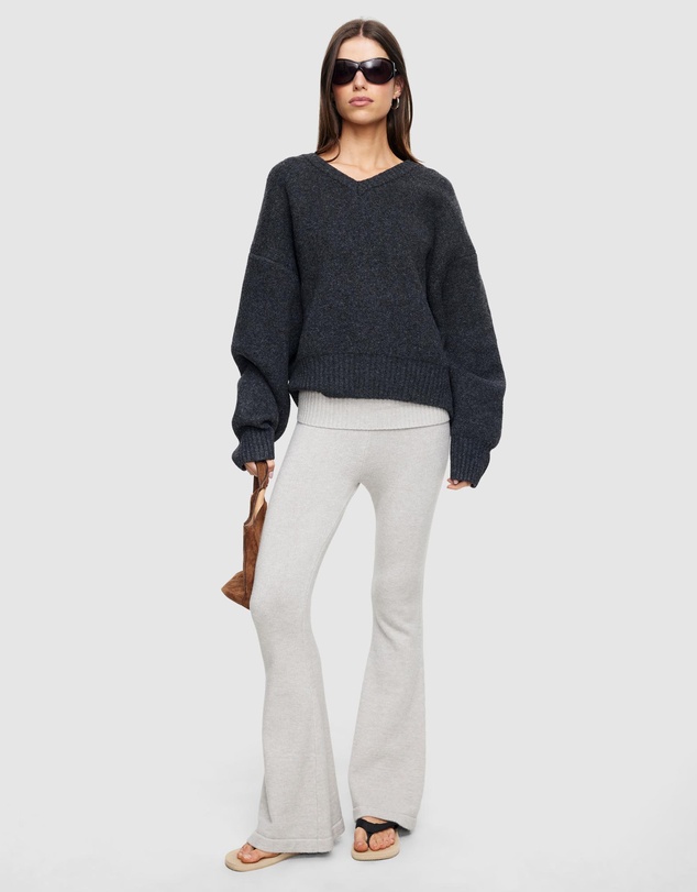 Lioness - Dolce V-Neck Knit Jumper