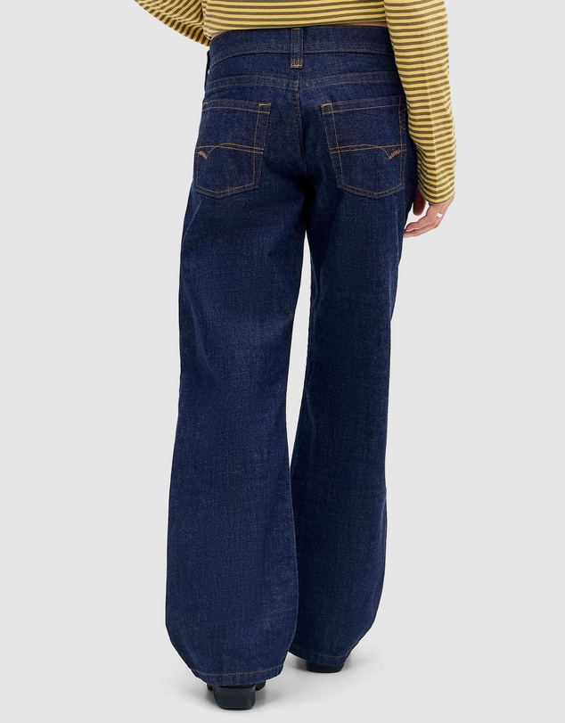BDG By Urban Outfitters - Kayla Lowrider Jeans
