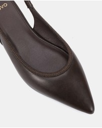 Novo - Cassey Flats