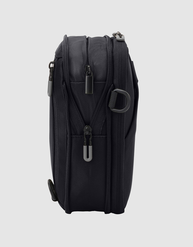 American Tourister - Orbit Vega 3A Lightweight Expandable Crossbody Bag