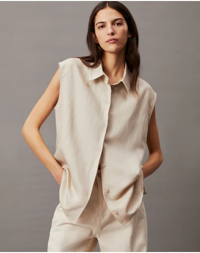 Calvin Klein - Relaxed Cut Out Detail Shirt