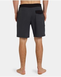Quiksilver - Mens Surfsilk Street Trunk 18