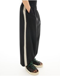 THE TALES - The Tales Harajuku Black Track Pant