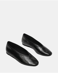 Steve Madden - Leni Black Leather Flats