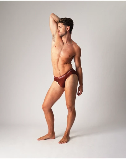 TEAMM8 - Icon Brief