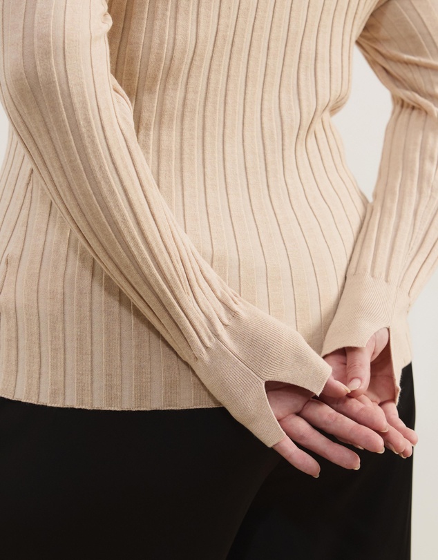 Atmos&Here Curvy - Rumi LS Fitted Rib Knit Top