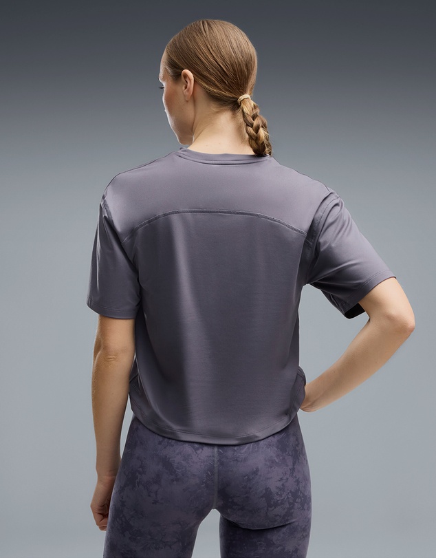 Puma - CLOUDSPUN Relaxed Tee - Women