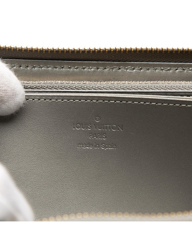 Pre-Loved by Azura Reborn - Pre-Loved Monogram Vernis Zippy Long Wallet