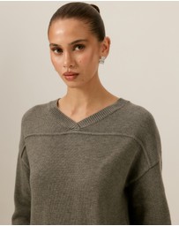 Tussah - Clara V-Neck Jumper