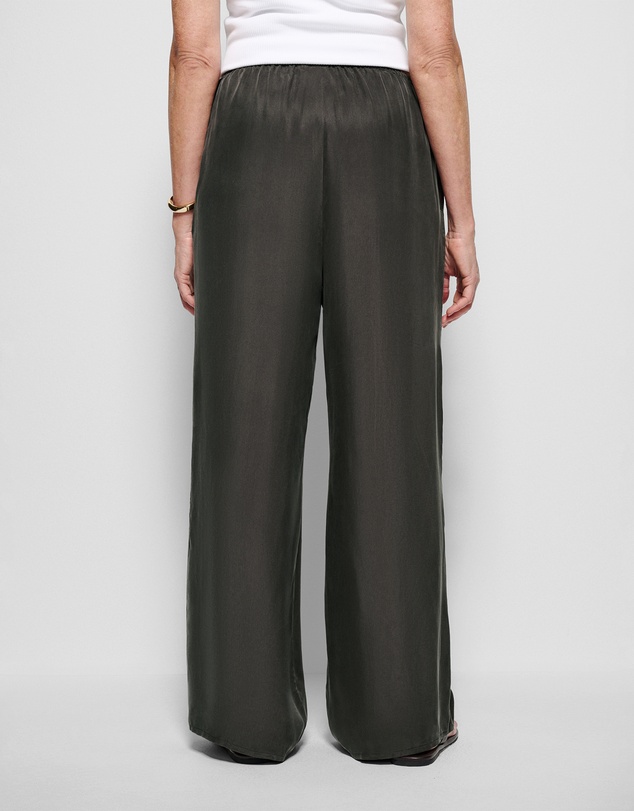 Commonry - Trish Pant