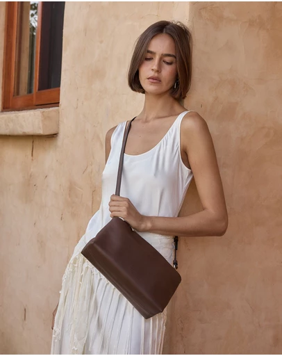 VESTIRSI - Clara Chocolate Shoulder Crossbody Bag