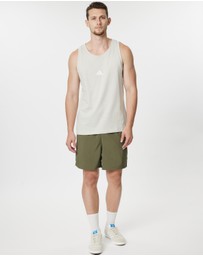 adidas Sportswear - Essentials Small Logo Chelsea Shorts