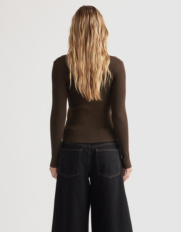 Decjuba - Kai V Neck Long Sleeve Top