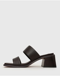 Betts - Wider Fit Prince Leather Block Heel Mules