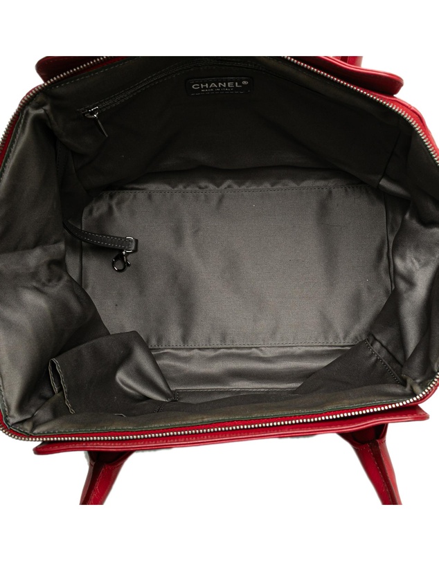 Pre-Loved by Azura Reborn - Pre-Loved Lambskin Square Stitched Lax Handbag