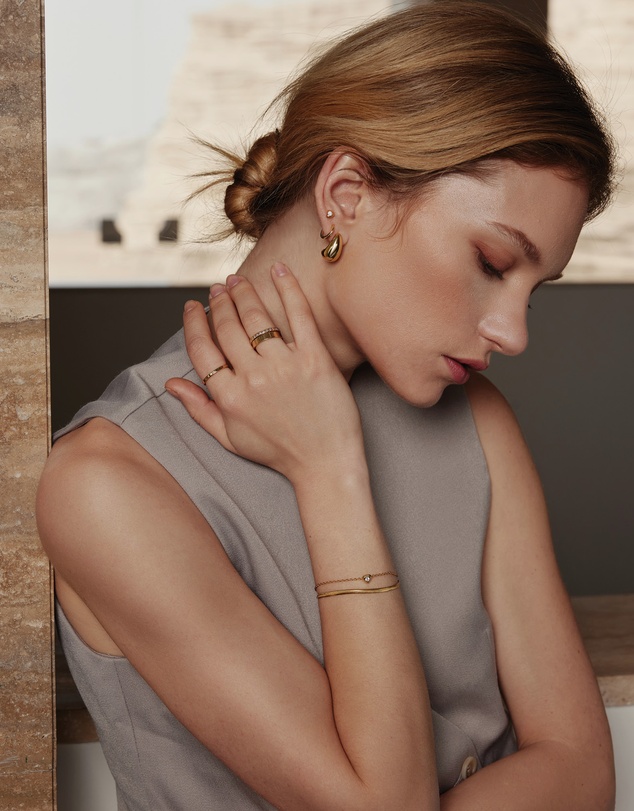 Ania Haie - Ania Haie Gold Sparkling Tiny Shield Bracelet