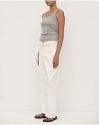 Assembly Label - Loose Fit Jeans