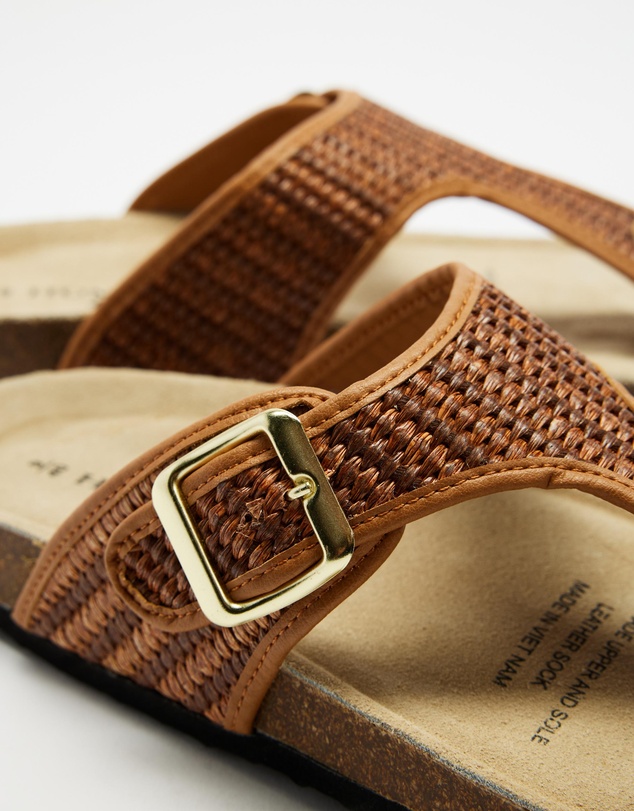 Human Premium - Icon Sandals