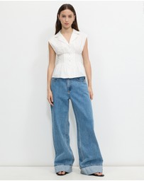 Calli - Tucked Sleeveless Shirt