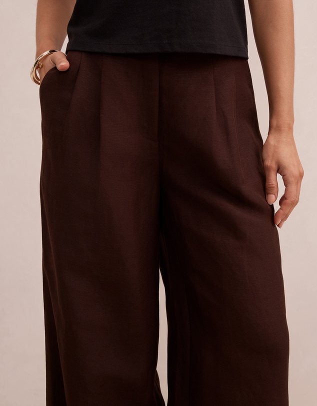 Forever New Petite - Eva Petite Linen Wide Leg Pants