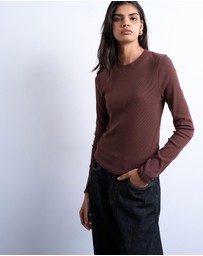 TOPSHOP - Rib Long Sleeve Curved Hem Top