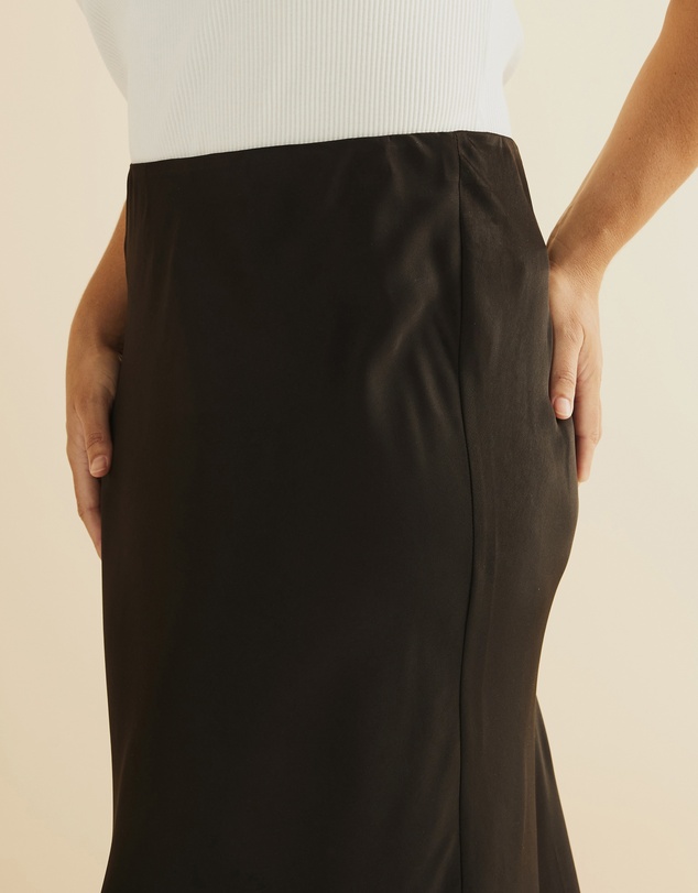 Atmos&Here Curvy - Nya Slip Maxi Skirt