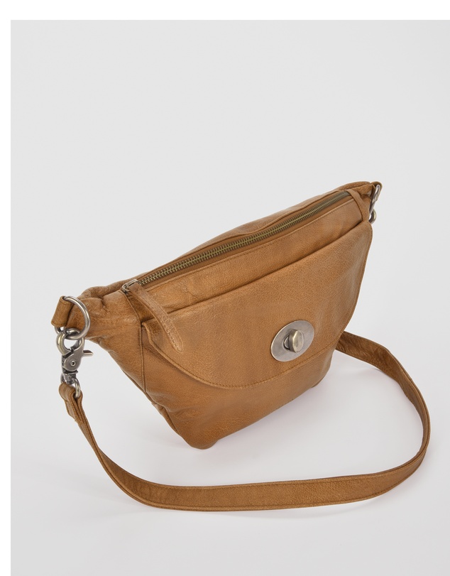 Cobb & Co - Dickson Leather Crossbody Bag