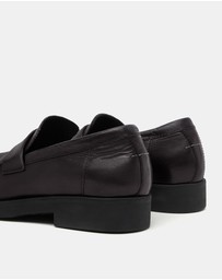 MM6 Maison Margiela - Logo Embossed Moccasins - Women's