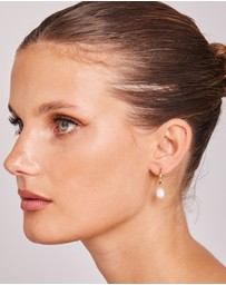 Zoe Olivia - Waterproof Freshwater Pearl Huggie Hoops