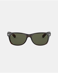 Ray-Ban - New Wayfarer Classic Polarised RB2132