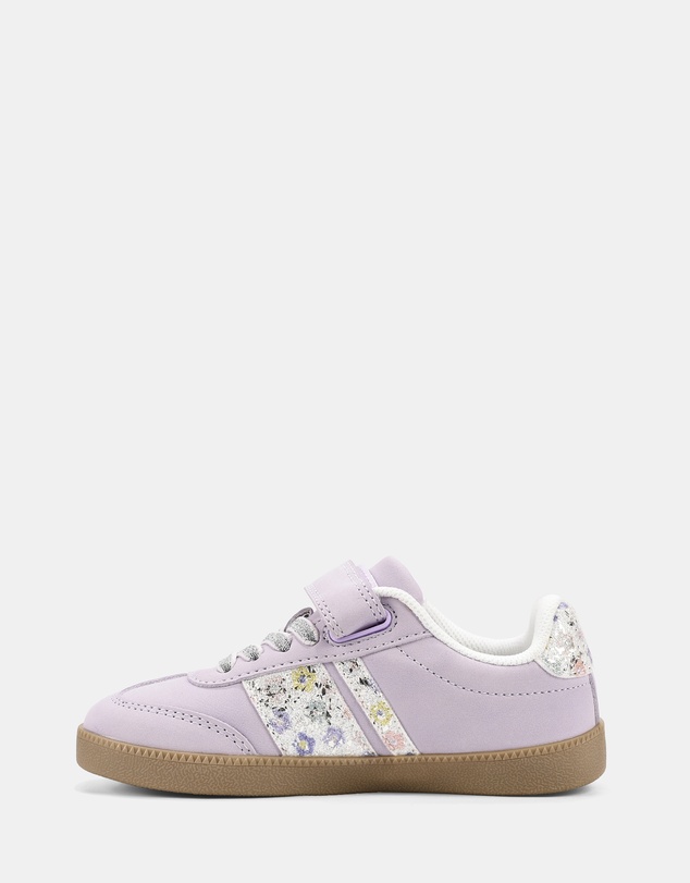 Kicks - Kennedy