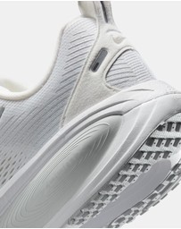 Nike - Vomero 18 - Women's