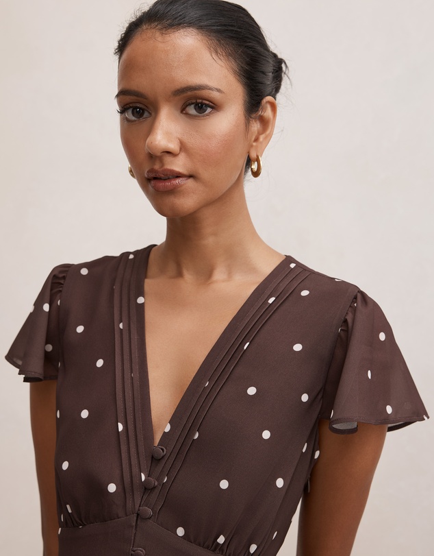 Forever New Petite - Ardelia Petite Flutter Sleeves Midi Dress