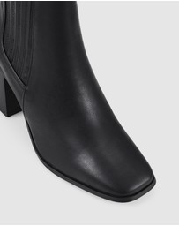 Verali - Limber Chelsea Ankle Boots