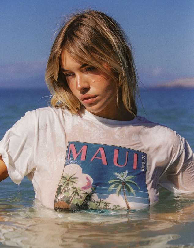 Poolside Paradiso - Maui tee- Vanilla