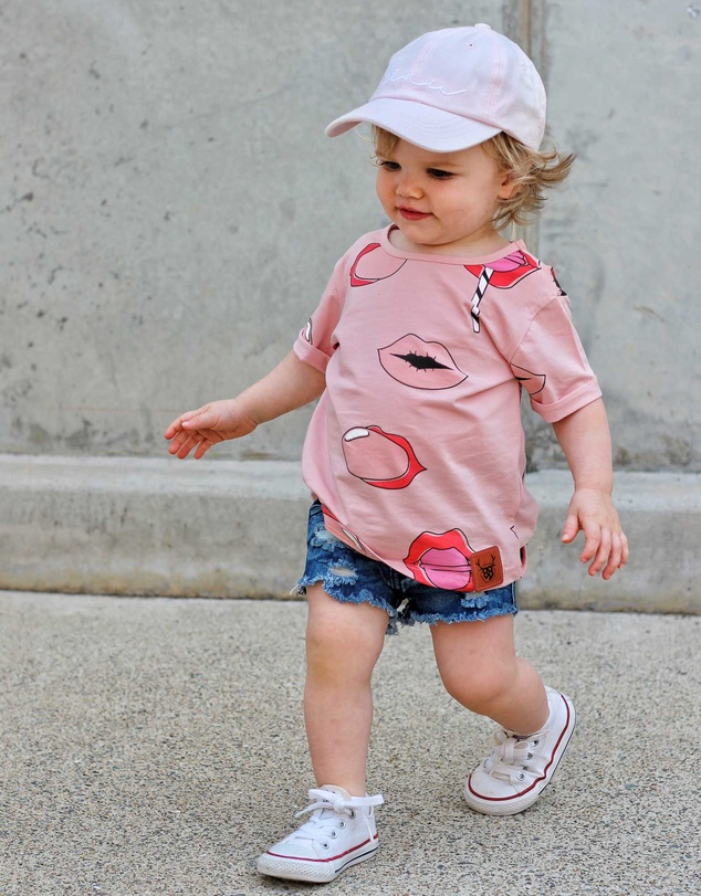 OOVY - Pink Pout Tee