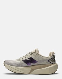 New Balance - FuelCell Rebel v5 - Women's