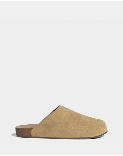 Golden Beige, Golden Beige & Gum