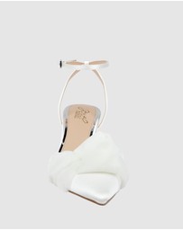 Badgley Mischka - Favor