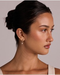 Michael Hill - Oval Cultured Freshwater Pearl Single Earring Charm in 10kt Yellow Gold