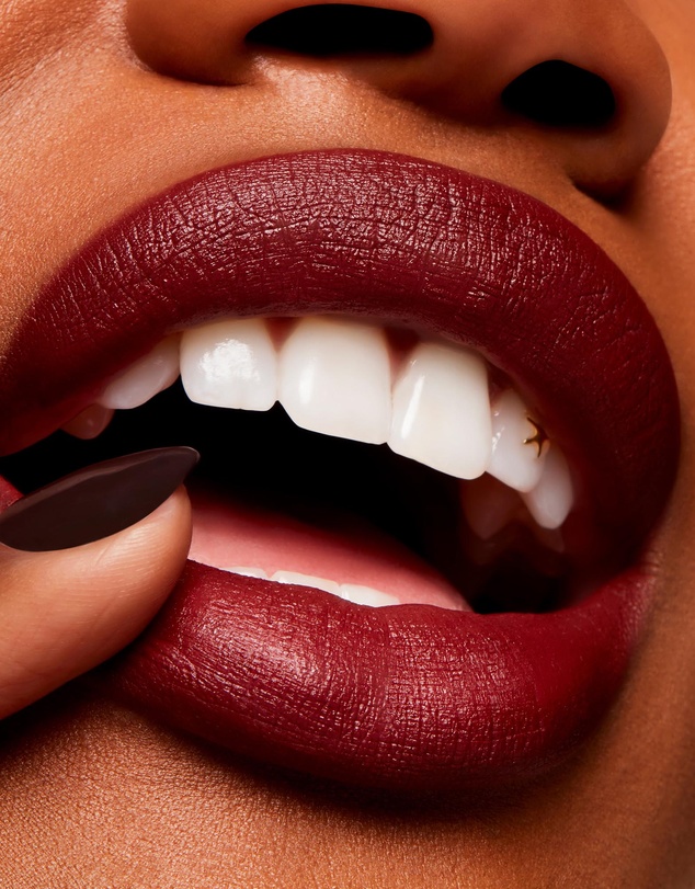 MAC - Powder Kiss Velvet Blur Slim Stick