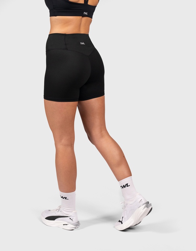 TWL - Refine Pocketless Shorts 4.5