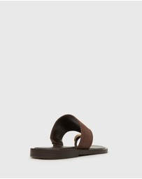 Betts - Dolphin Leather Thong Sandals