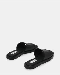 Steve Madden - Holmes Black Leather Sandals