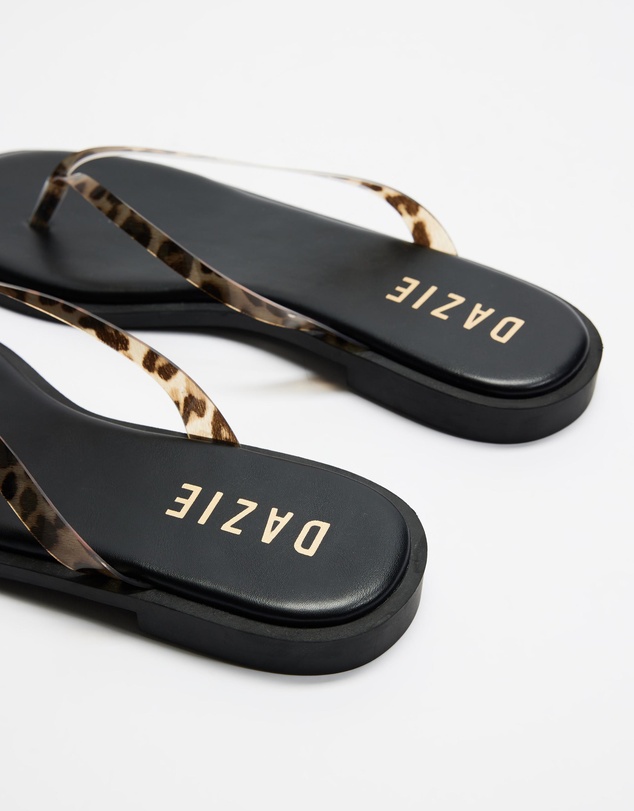 Dazie - Ruby Tortoiseshell Thongs