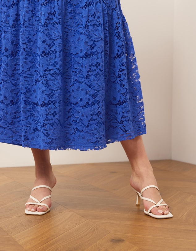 Atmos&Here Curvy - Vida Lace Midi Skirt