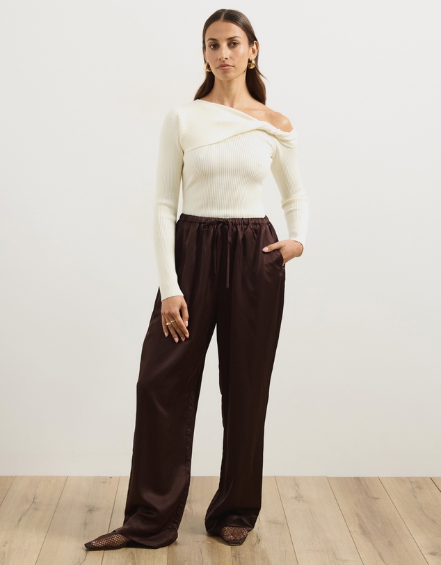 Atmos&Here - Alora Long Sleeve Knit Top With Twist Detail