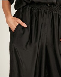 Primness - Glossed Loose Pant