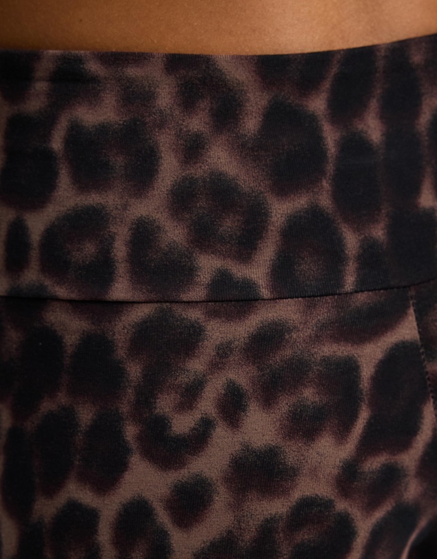 adidas Sportswear - Seasonal Essentials Leopard Print Biker Shorts With 3-Stripes