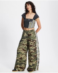 adidas Originals - Originals Graphic Denim Coursage